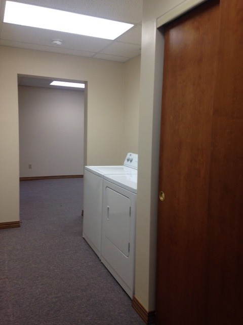 12 Perry Street Laundry Room