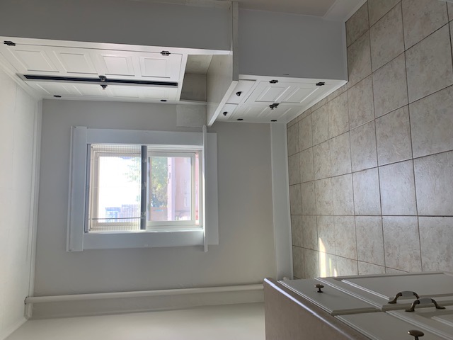 Apt. 2R - Kitchen5